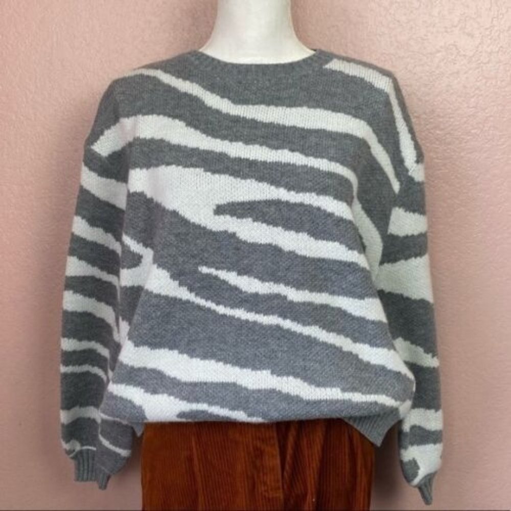 POL Animal Print Grey White Oversized Pullover Sweater NEW Medium Large